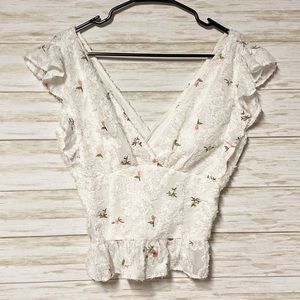 Line & Dot V Neck White Floral Crop Top